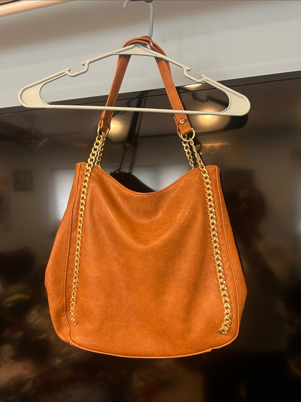 Classic Women's Tote Bag in Cognac Brown